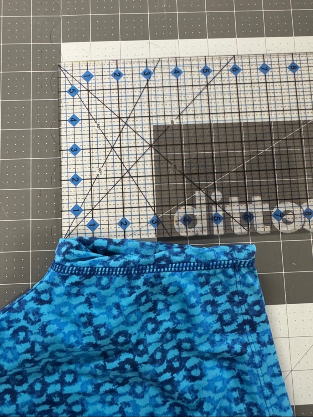 UV Skinz Blue Animal-Print Swim Shorts - Picture 8 of 9